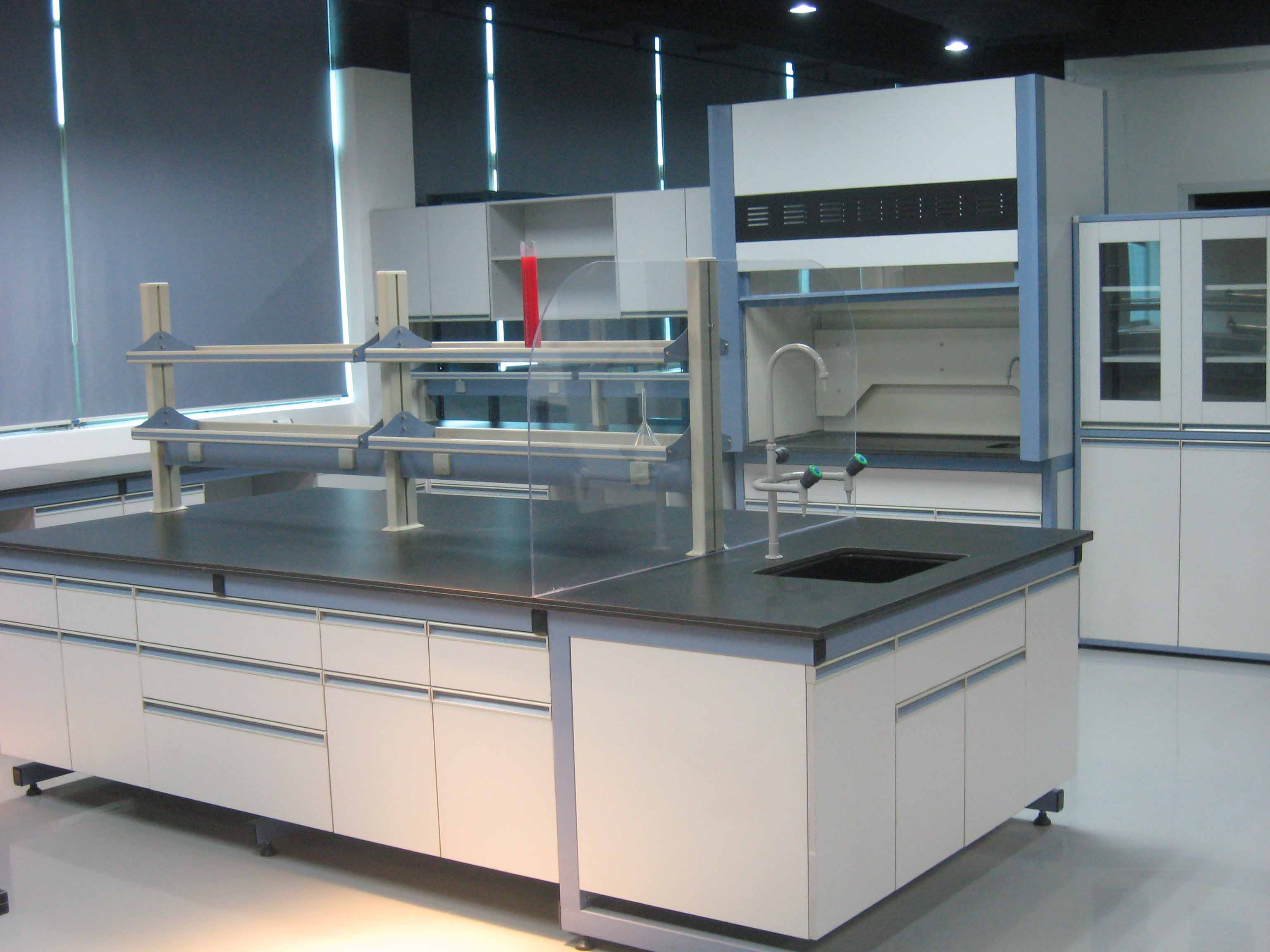 實驗室需要的十大實驗室安全設備