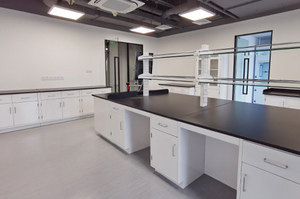 實驗室裝修多少錢一平方？